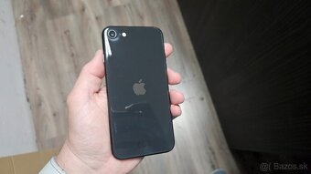 Apple iPhone SE 2020 tmavý 64GB - 4