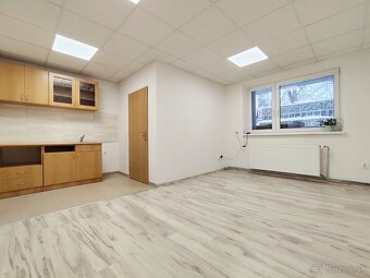 Atraktívne priestory v centre Čadce - 4