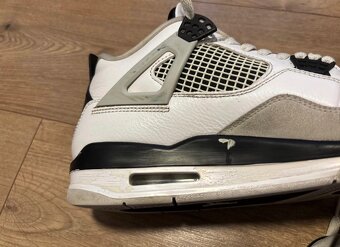 Jordan 4 retro - 4