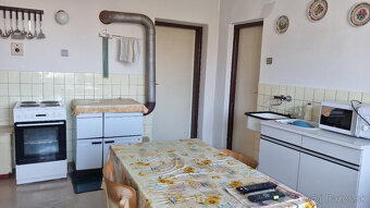 RODINNÝ DOM, GARÁŽ a POZEMOK 765 m2 +1310 m2 MODROVKA NMNV - 4