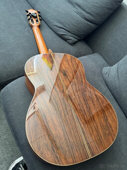 Martinez celomasívna klasická gitara 4/4 - 4