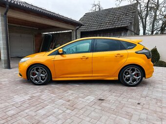 Ford Focus ST 2.0 250PS - 4