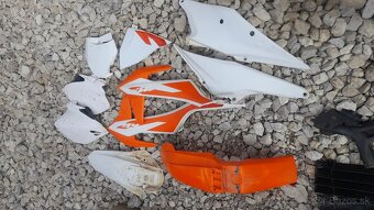 Plasty na KTM motorku/dve sady - 4
