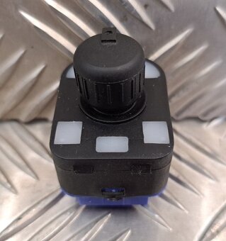 Joystick El. zrkadiel - AUDI A3 8P - 4