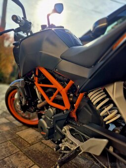 Predám motorku KTM Duke 390 2015 - 4