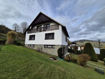 Rodinný dom s veľkou záhradou / 2024 m2 / - Skalité - 4