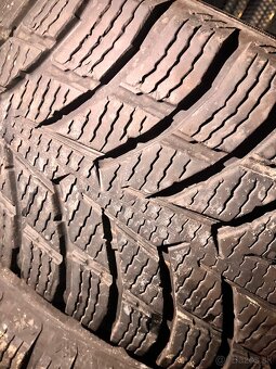 215/65 R16C zimné Nokian Tyres Dot3121 - 4
