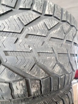 Pneumatiky 245/40R18 - 4