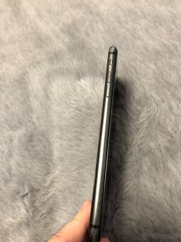 iPhone 8 plus  - 4