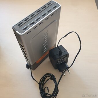 Predám D-Link Ethernernet Switch DES-1008D - 4