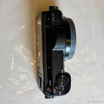 Sony A5100 černý + příslušentví - 4