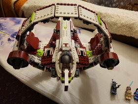 Predám LEGO Jedi Starfighter with Hyperdrive 75191 - 4