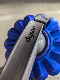 Dizajnový vysávač Dyson - 4