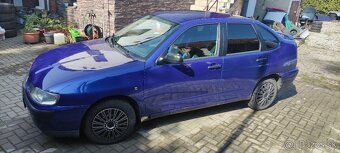 Predám soferove predné dvere na Seat Cordoba rok výroby 2000 - 4