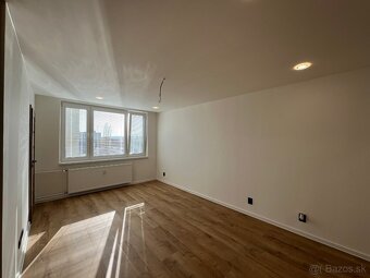NOVINKA-MODERNÝ, SKVELÝ 4IZBOVÝ BYT S LOGGIOU, - 4