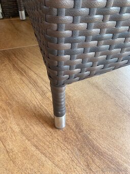 Ratanovy zahradny stol a 6 stoliciek - 4