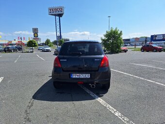 Predám Suzuki Swift 1.3 - 4