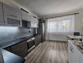 3i RD v tichej ulici s nízkymi mes.nákladmi Krušovce-PREDAJ - 4