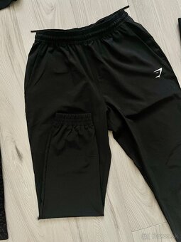 Športové oblečenie Gymshark/Nike vo výbornom stave - 4