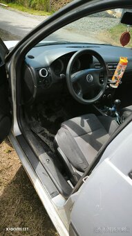 Predám Volkswagen golf 4 combi - 4