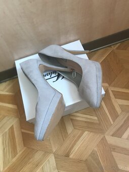 Sivé lodičky - 4