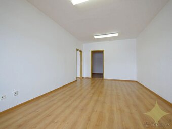 PRENÁJOM: Kancelárie Ružomberok, parkovanie bezplatné - 4