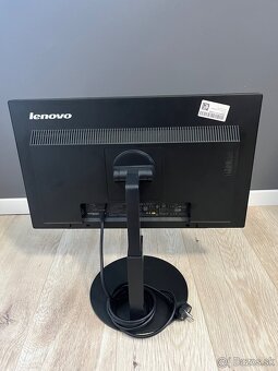 Lenovo monitor - 4