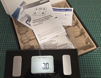 Omron VIVA BF-222T - diagnostická smart osobná váha - 4
