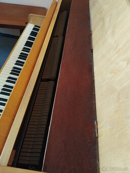 Klavír Forester - 4