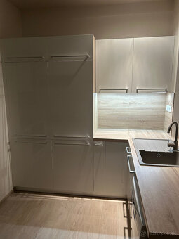 Predám vstavanú kuchyňu (7 rokov, výborný stav) - 4