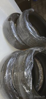 Predám 4× letné pneumatiky KUMHO CRUGEN HP71 235/50 R19 99H - 4