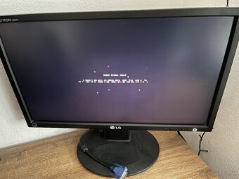 Predám LG monitor Flatron W2246 - 4