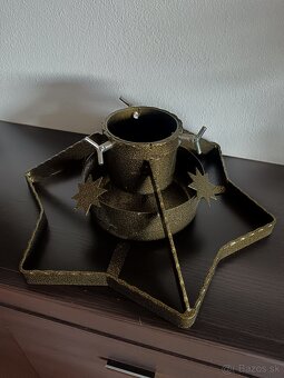 Predám oceľový stojan na vianočný stromček - 4