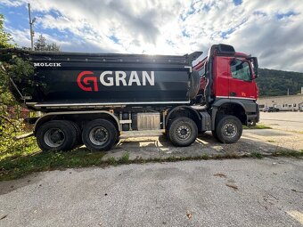 Mercedes Arocs 8x6 - 4