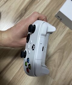 Xbox Series S - 4