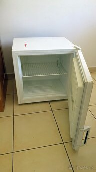 zachovalý nábytok - 4