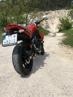 Kawasaki ER6n - 4