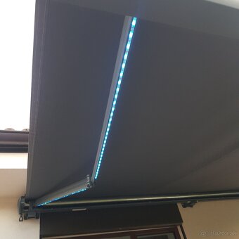 Predám elektrickú markízu s led ovládanim - 4