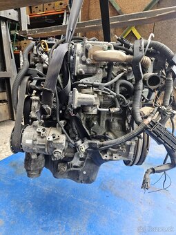 Motor Toyota Avensis T27 2.2 110 kW - 4