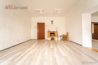 NÁMESTIE ANDREJA HLINKU - 120m2 dvojdom s 3 bytovými jednotk - 4