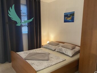 Na predaj dom 2x apartmán len 200m od mora v Chorvátsku na o - 4