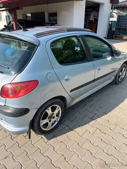 Predám Peugeot 206 1,1 2004 - 4