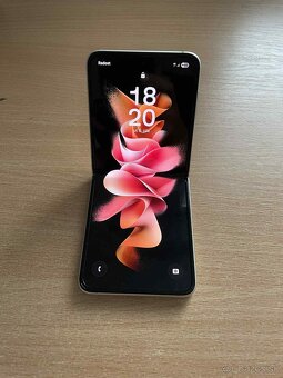 Samsung Galaxy Z Flip 3 - 4