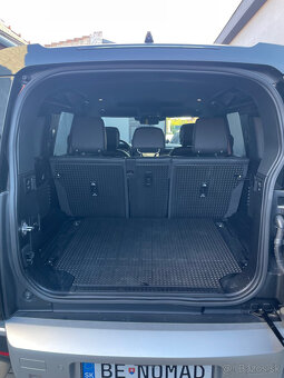 Land Rover Defender 110 3.0 D200 - 4