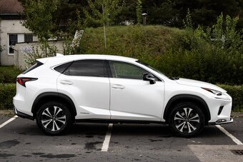 Lexus NX 300h Limited Edition E-CVT E-Four - 4