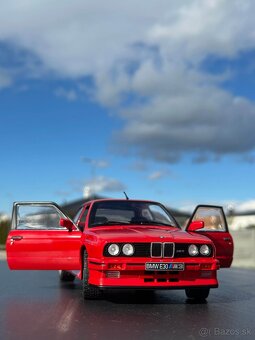 ⚠️ BMW predam zberatelsky model v mierke 1:18. - 4