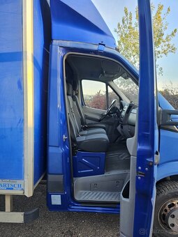 Mercedes Benz-Sprinter - 4