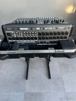 Behringer X32 Producer + SKB case - 4