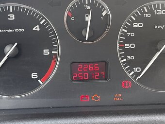 Peugeot 406 coupe 2.2 hdi - 4