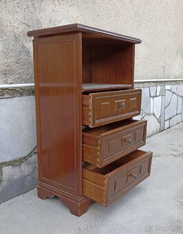 Skrinka 28x48x77 - 4